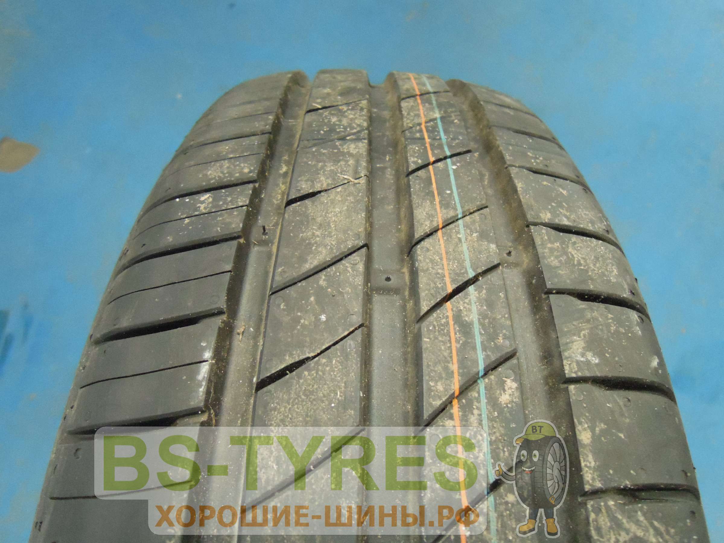 Kumho Ecsta HS52 185/65 R15 88H купить в Москве, летняя шина - цены в ...