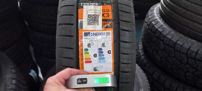 Tracmax X-Privilo TX3 225/45 R18 95Y