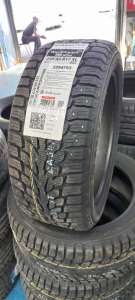 Kumho WinterCraft Ice Wi32 235/45 R17 97T