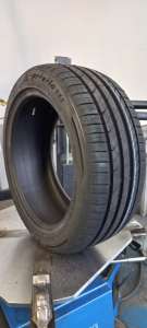 Tracmax X-Privilo TX3 235/45 R18 98W