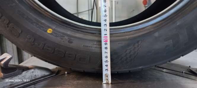 Delinte DS8 265/50 R19 110Y