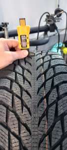 Ikon Tyres (Nokian) Autograph Snow 3 SUV 215/65 R17 103R