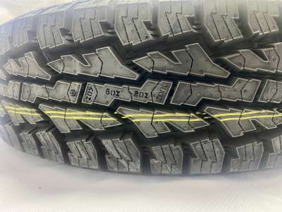 Nokian Tyres Rotiiva AT+ 245/75 R17C 121/118S