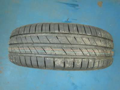 Kumho Ecsta HS52 185/65 R15 88H