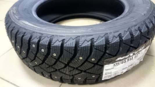 Nitto Therma Spike 315/35 R20 106T (2017)