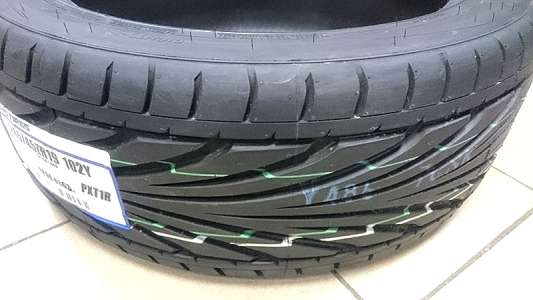 Toyo Proxes T1R 215/45 R15 84V