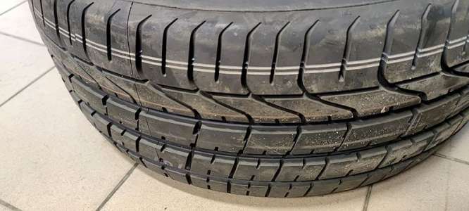 Pirelli P Zero 2 235/50 R19 99W