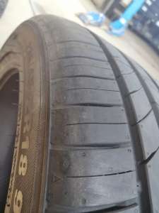 Kumho Ecsta HS52 235/45 R18 98W