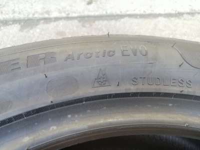 Sailun Ice Blazer Arctic Evo SUV 235/50 R19 103H