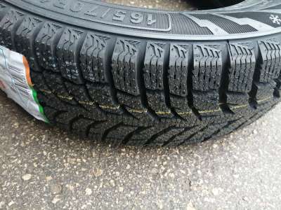 Doublestar DW08 165/70 R13 79T