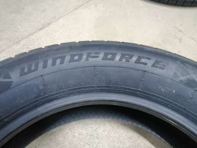 Windforce Snowblazer UHP 235/60 R18 107H