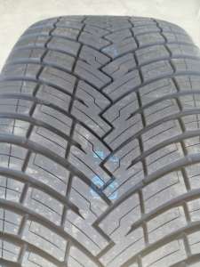 Pirelli Cinturato All Season SF2 245/40 R18 97Y